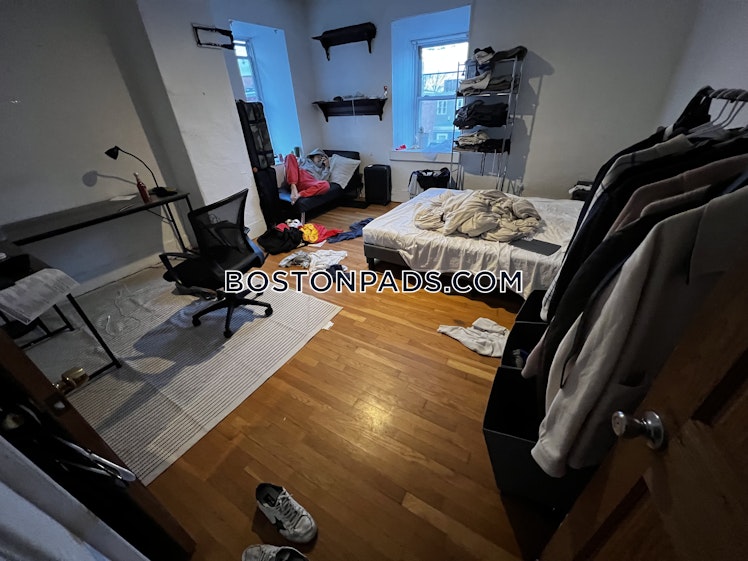 sewall St., Roxbury Crossing