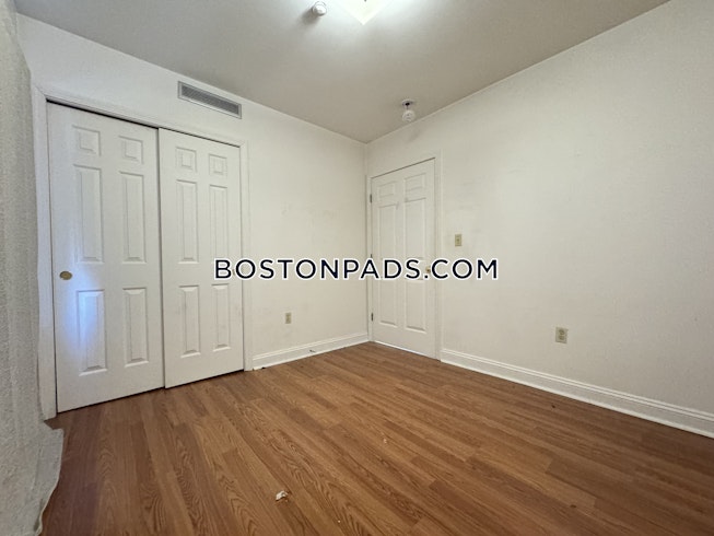 Boston - $2,700+ /mo