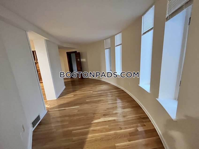 Somerville - $3,950+ /month