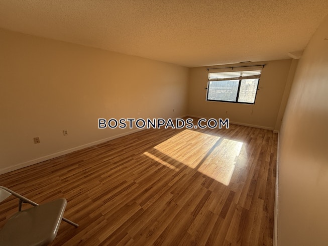 Medford - $3,100+ /mo