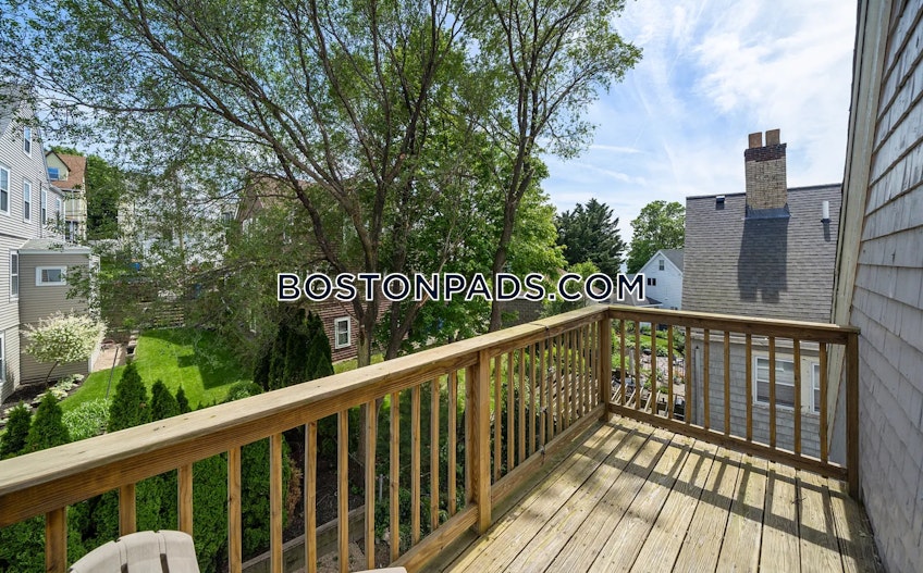 Winthrop - $4,000+ /month