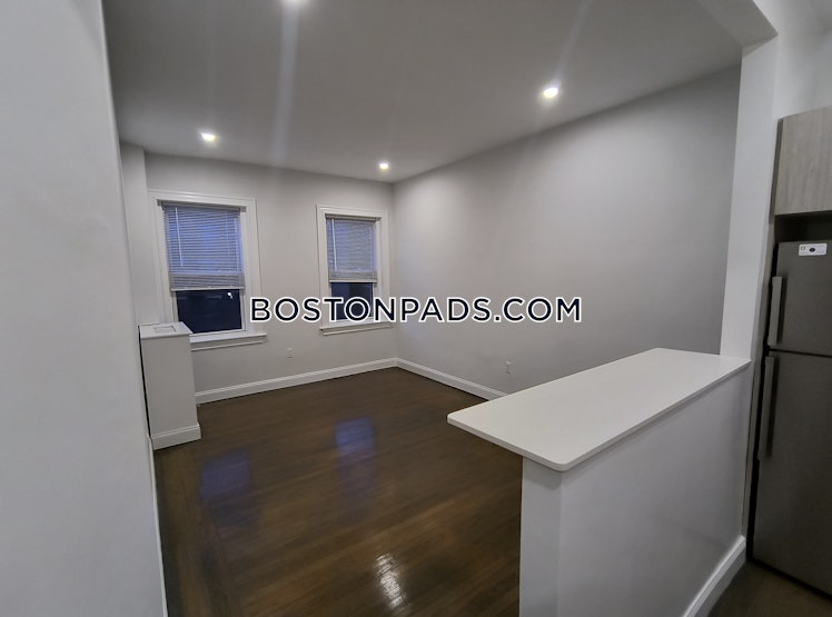 Queensberry St., Boston