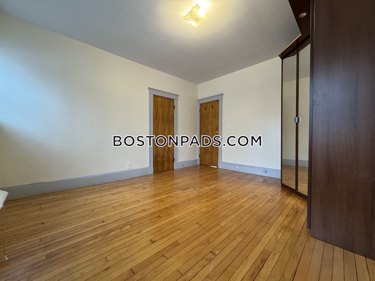 Fuller St., Brookline