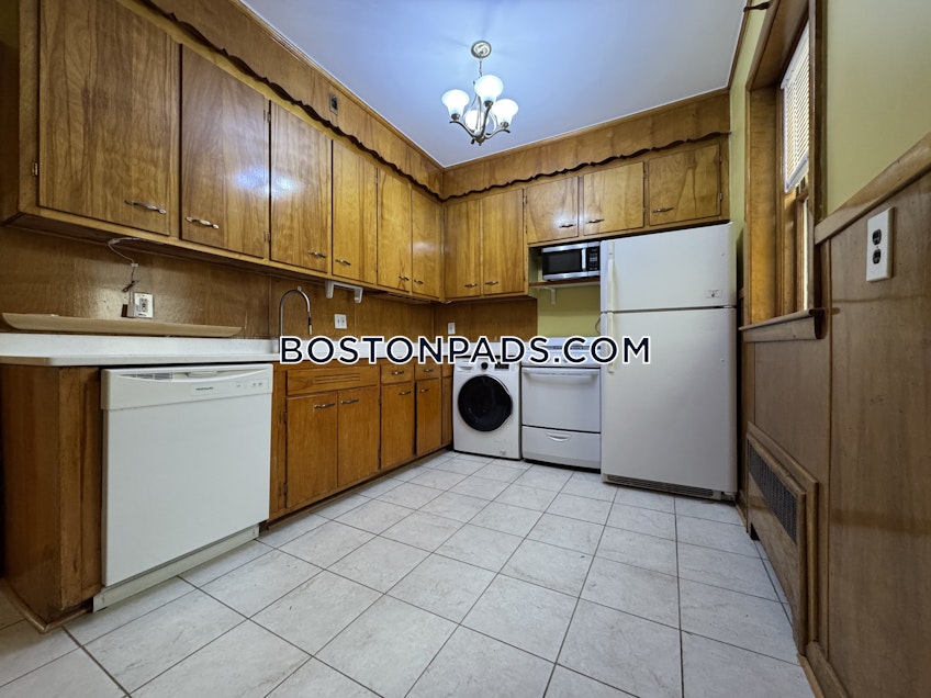 Brookline - $3,850+ /month