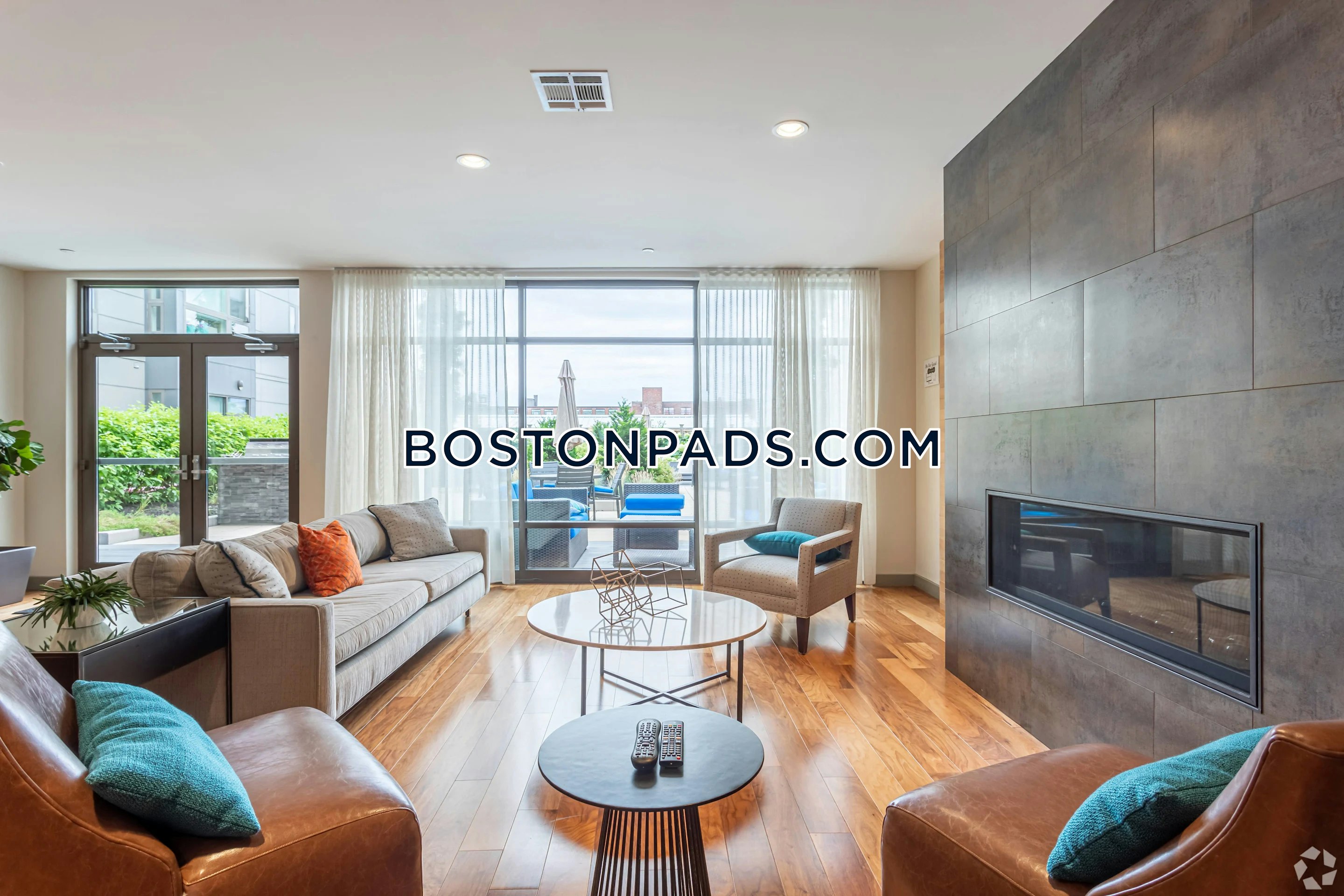Point at 180 - 1 Bed, 1 Bath - $2,695 - ID#8004843