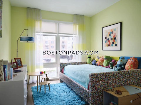 East Pier Dr Boston photo 8