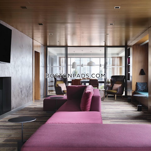 East Pier Dr Boston photo 3