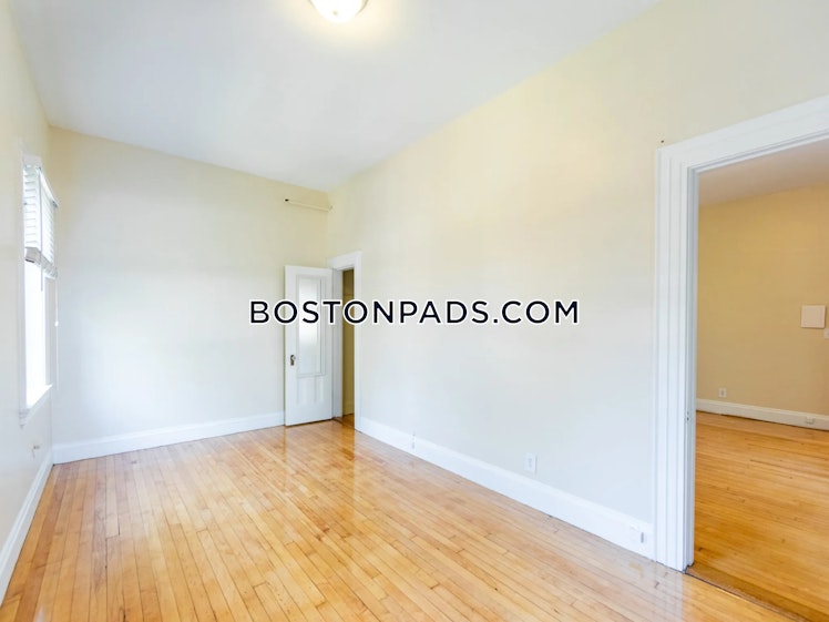 Beacon St., Brookline