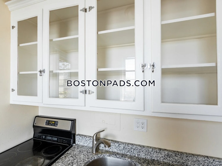 Beacon St., Brookline