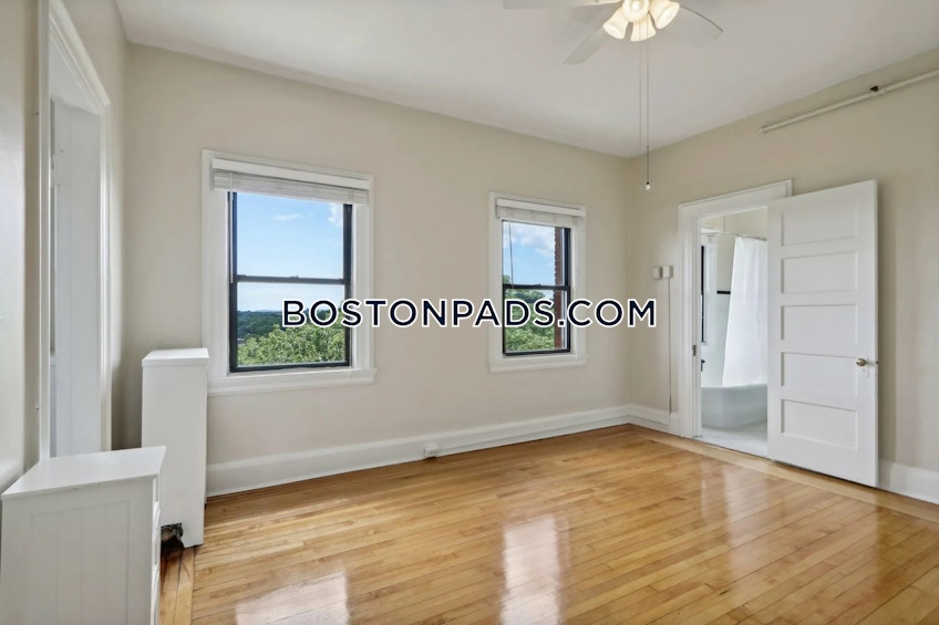 Brookline - $3,200+ /month