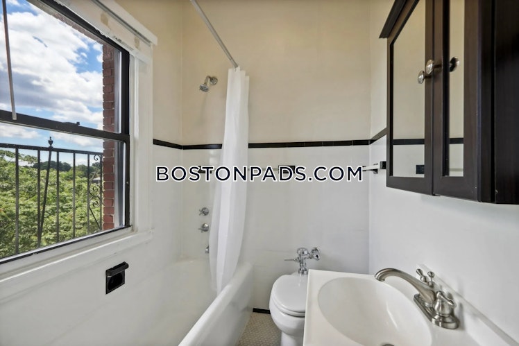 Beacon St., Brookline