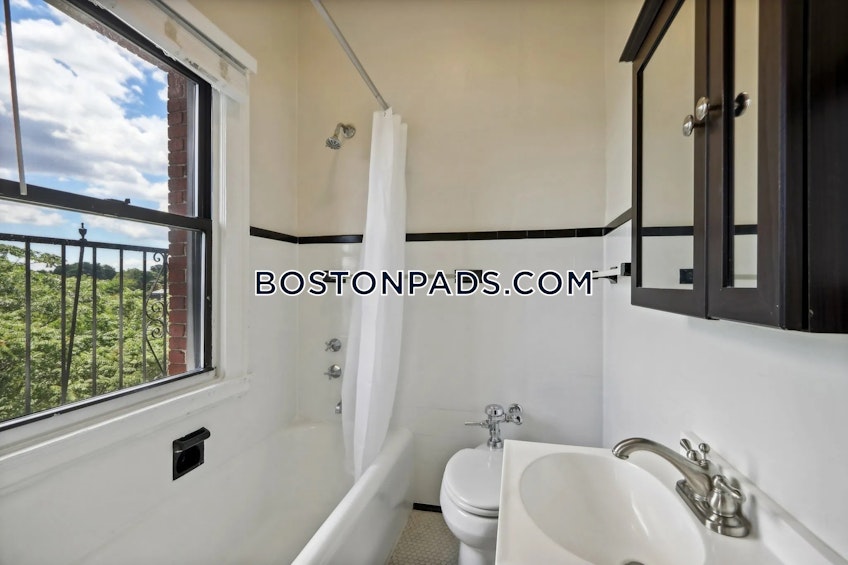 Brookline - $3,200+ /month