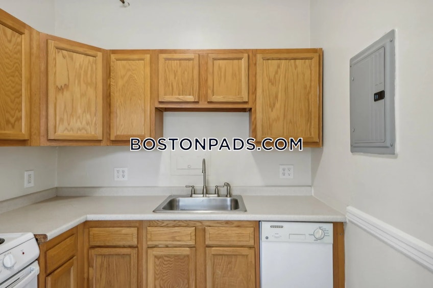 Brookline - $3,200+ /month