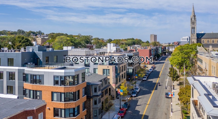Burlington - $3,325+ /month