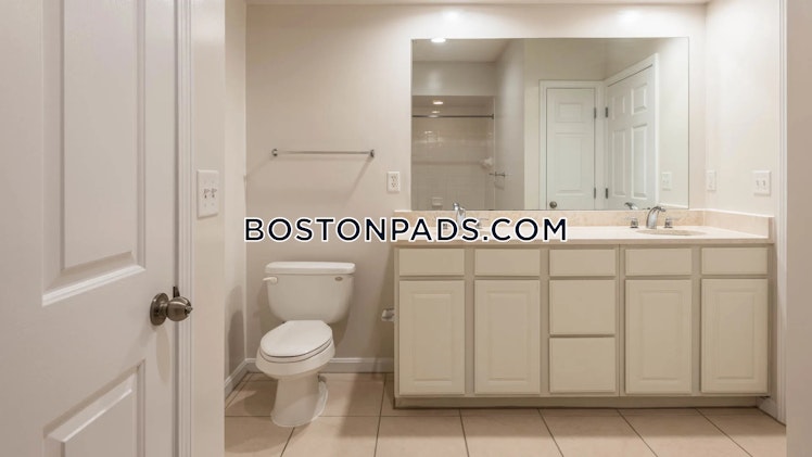 Ricciuti Dr., Quincy