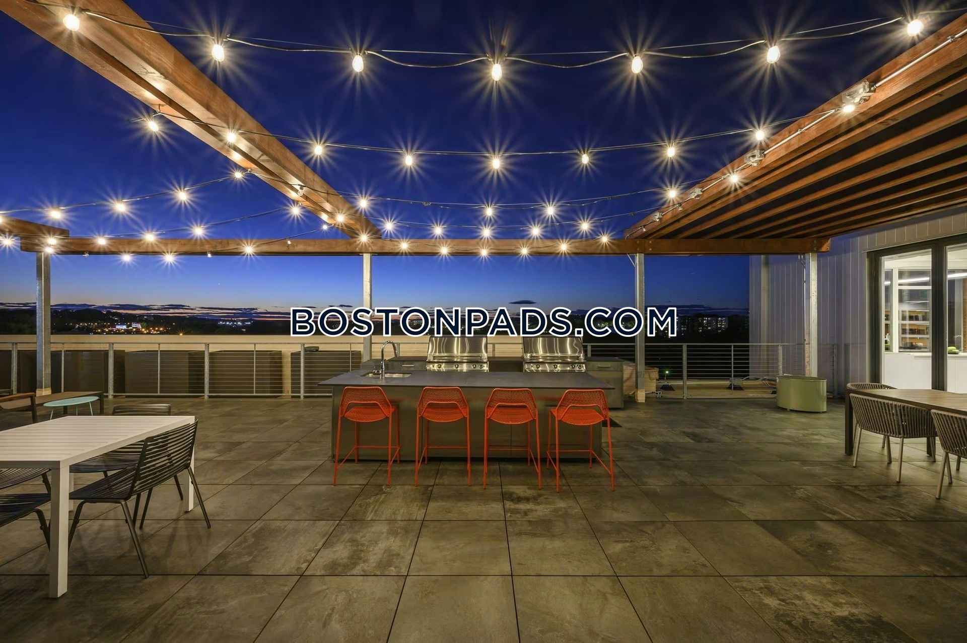 Boston - 2 Beds, 2 Baths