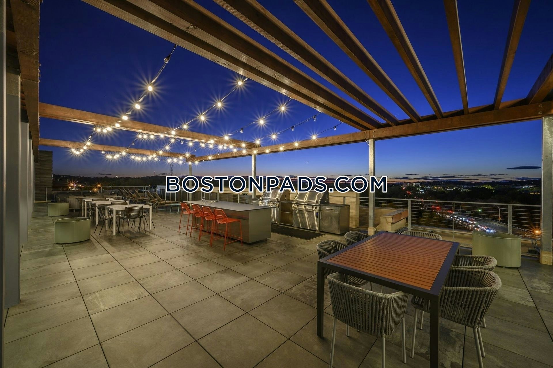 Boston - 0 Beds, 1 Baths