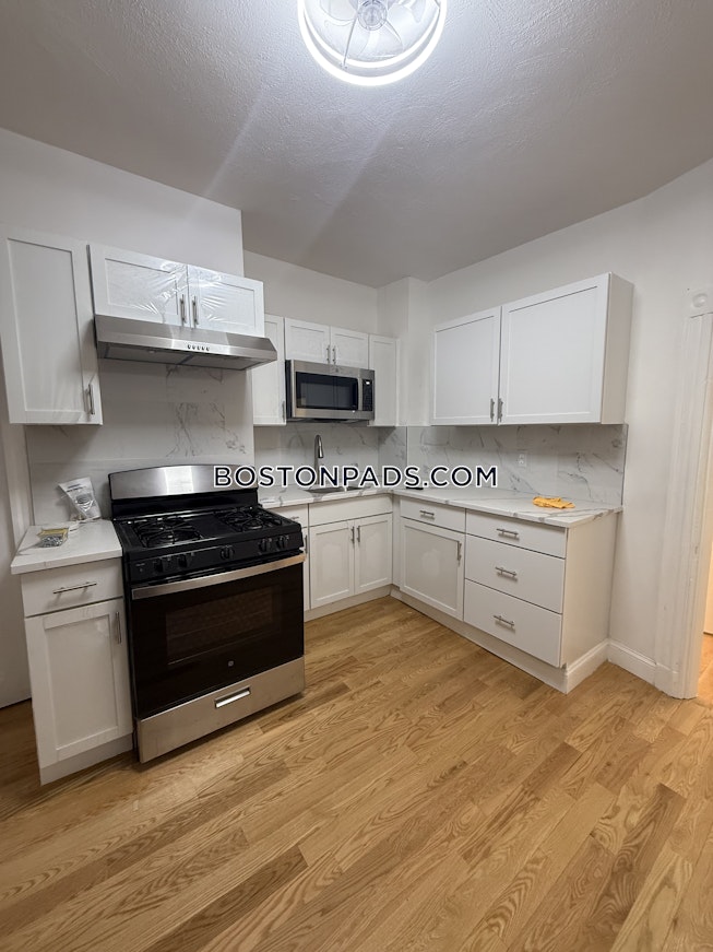 Boston - $2,950+ /mo