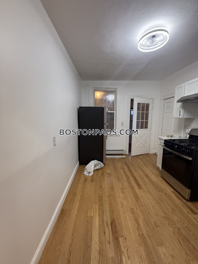 Boston - $2,950+ /mo