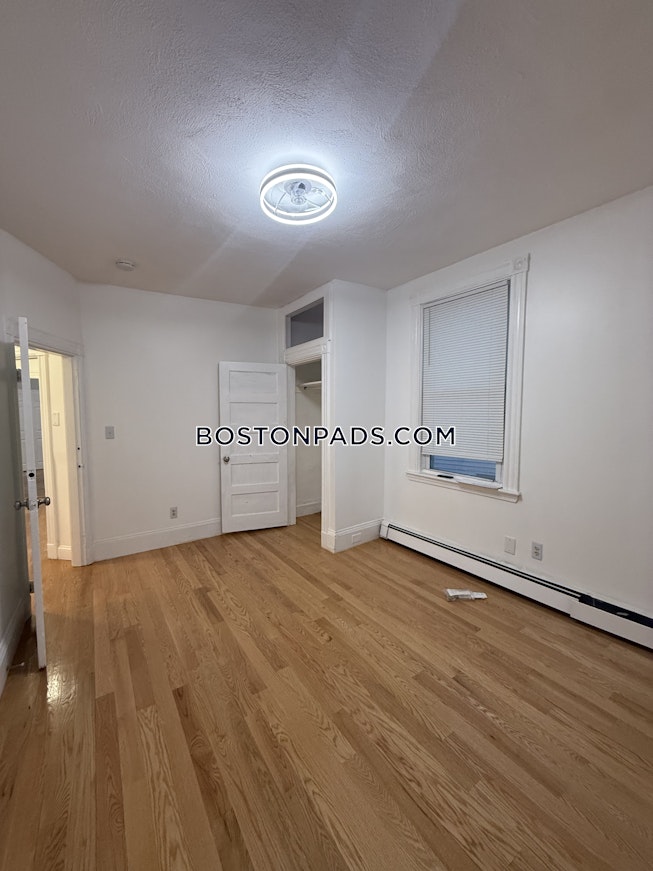 Boston - $2,950+ /mo