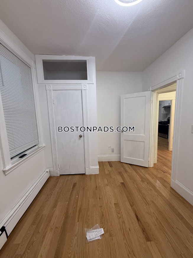 Boston - $2,950+ /mo