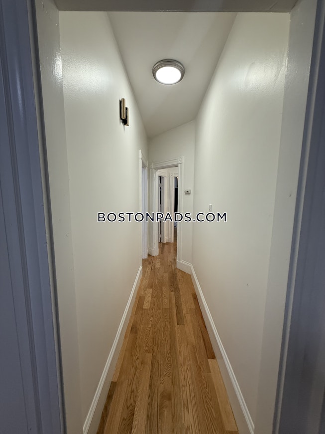 Boston - $2,950+ /mo