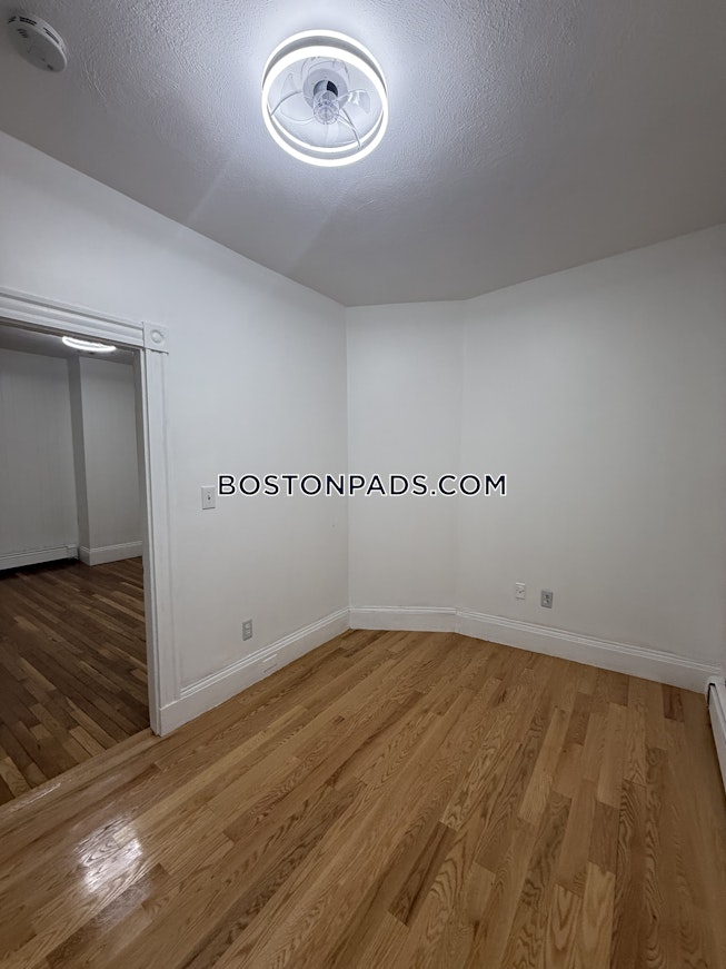 Boston - $2,950+ /mo