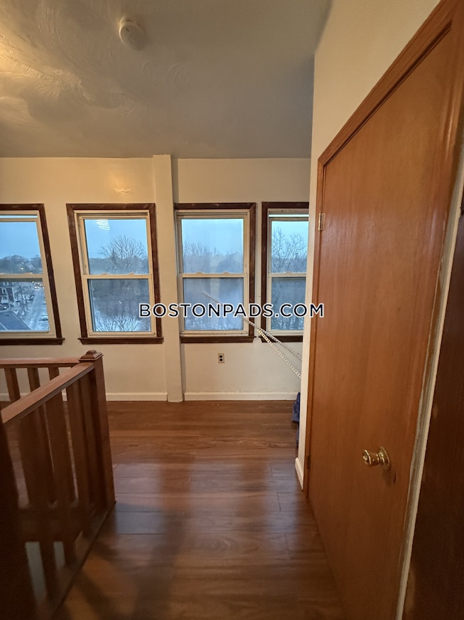 Boston - $2,950+ /mo