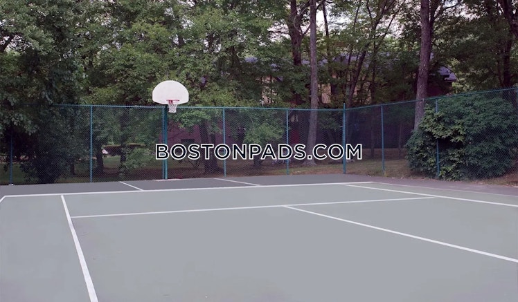 Royal Crest Dr., North Andover