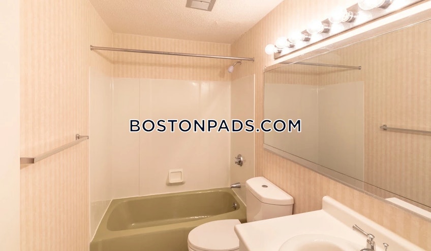 North Andover - $2,489+ /month