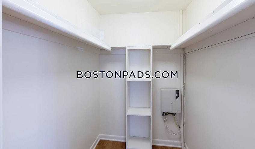 North Andover - $2,489+ /month