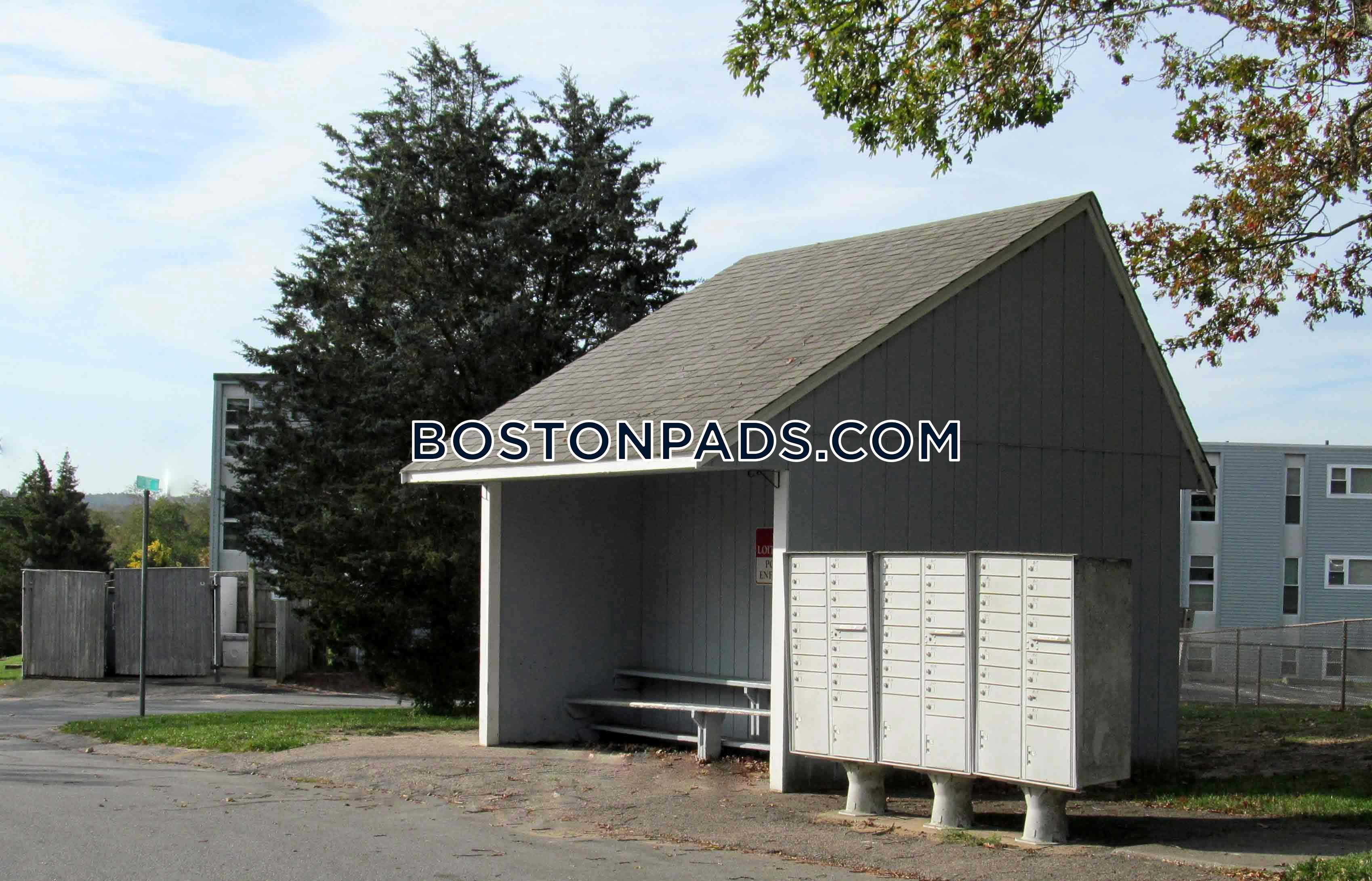 Bourne - 3 Beds, 1 Baths