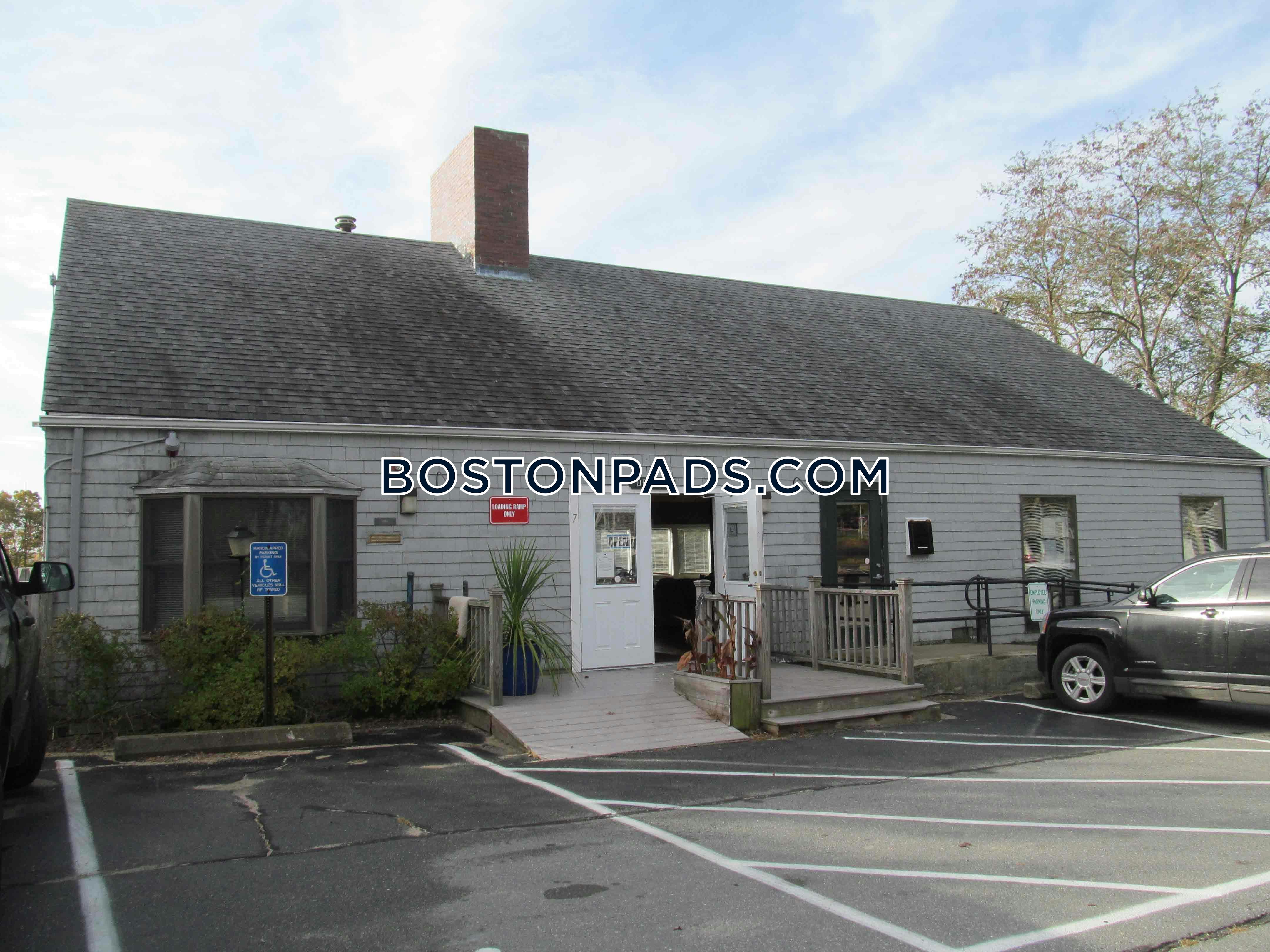 Bourne - 3 Beds, 1 Baths