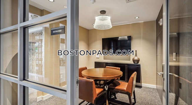 Boston - $2,880+ /mo