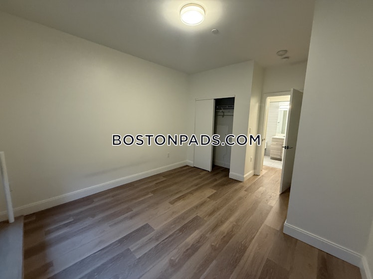 Commonwealth Ave., Boston