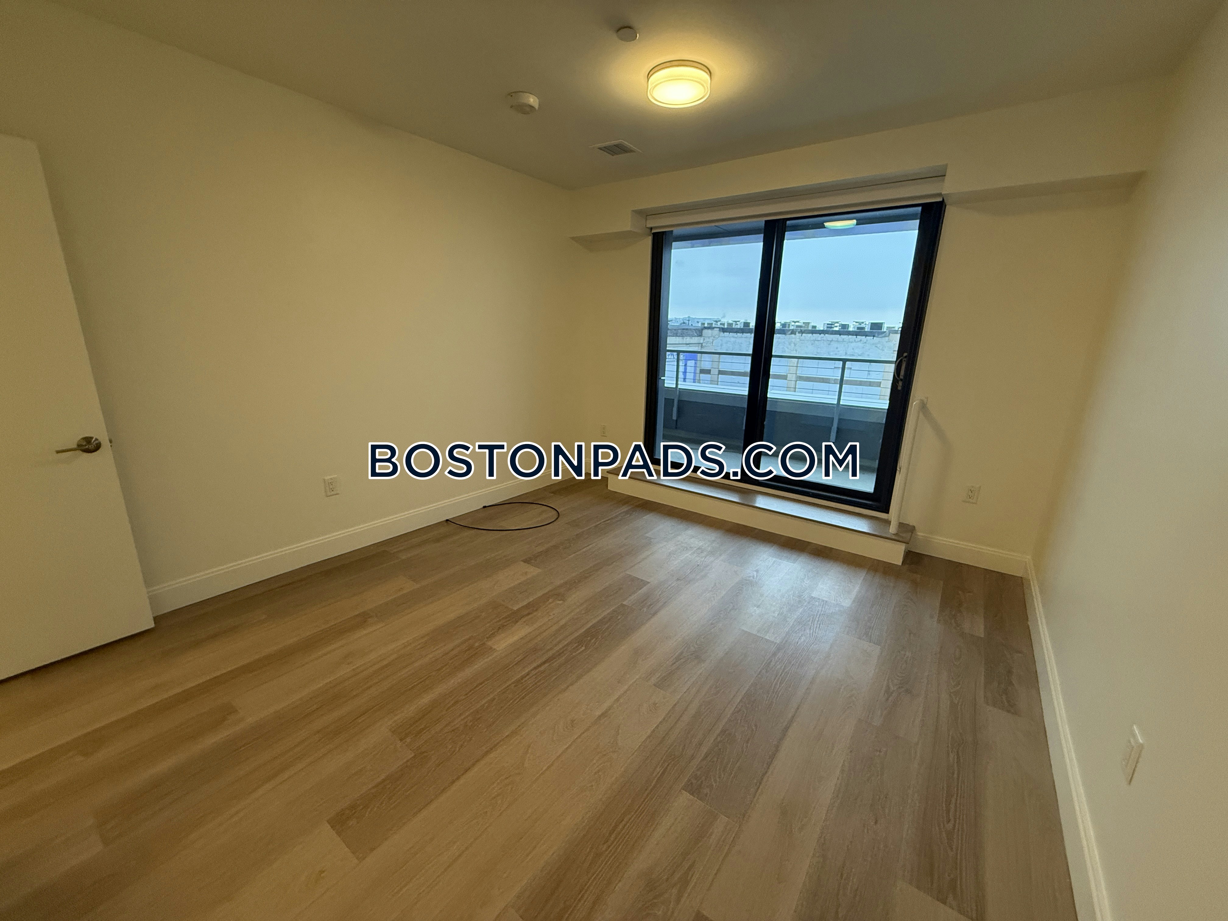 Boston - 2 Beds, 2.5 Baths