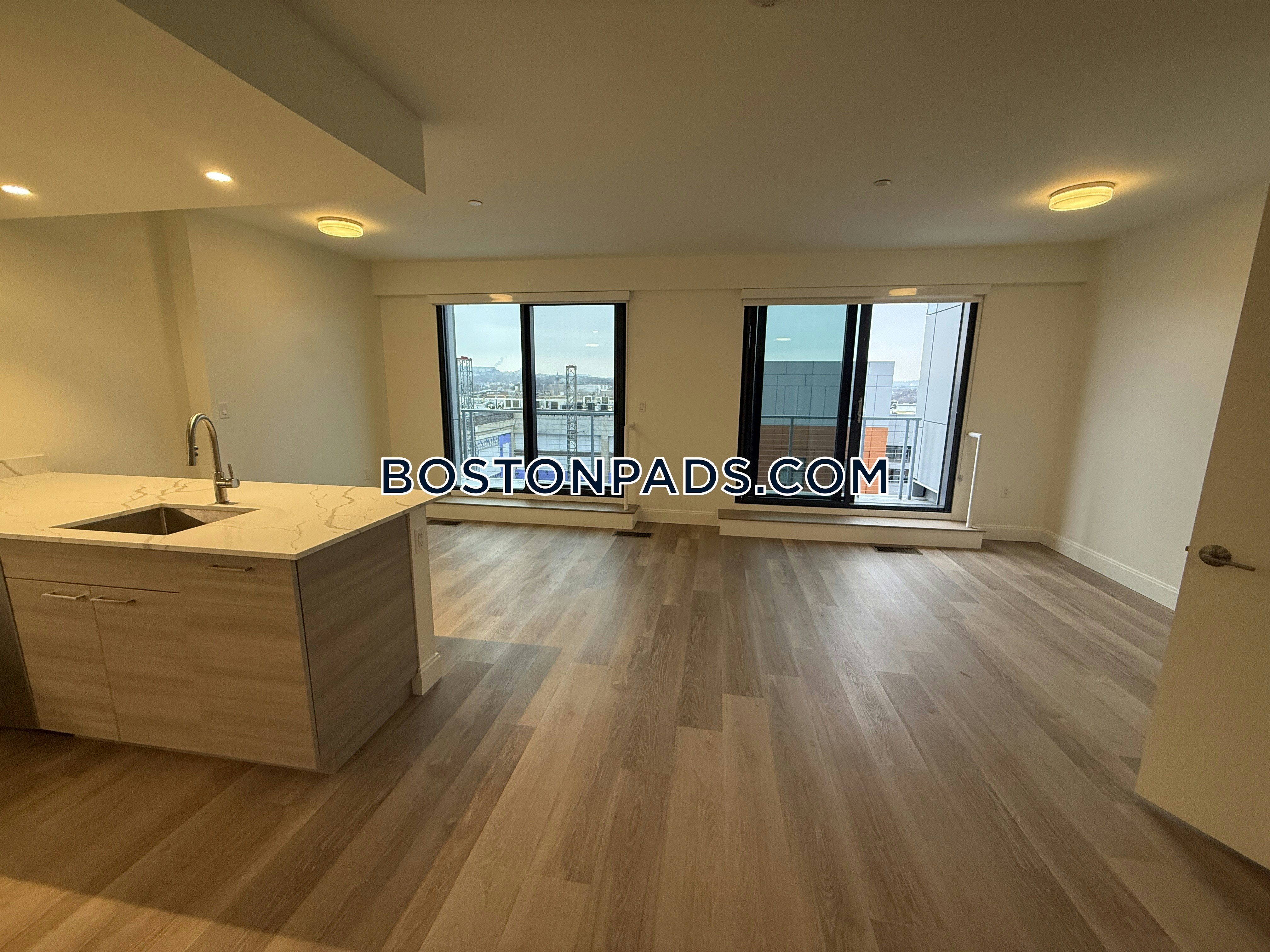 Boston - 2 Beds, 2.5 Baths