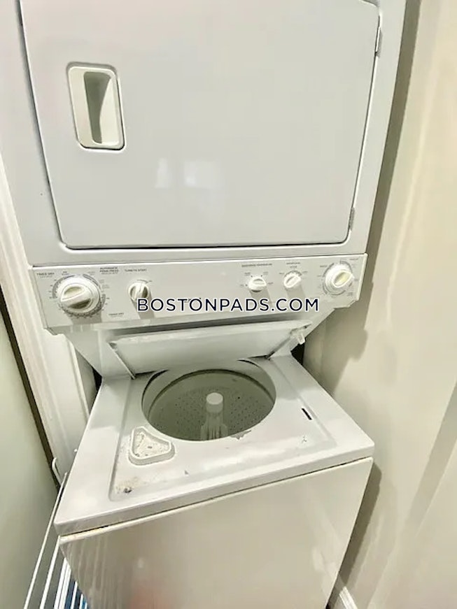 Roxbury Crossing - $8,200+ /mo