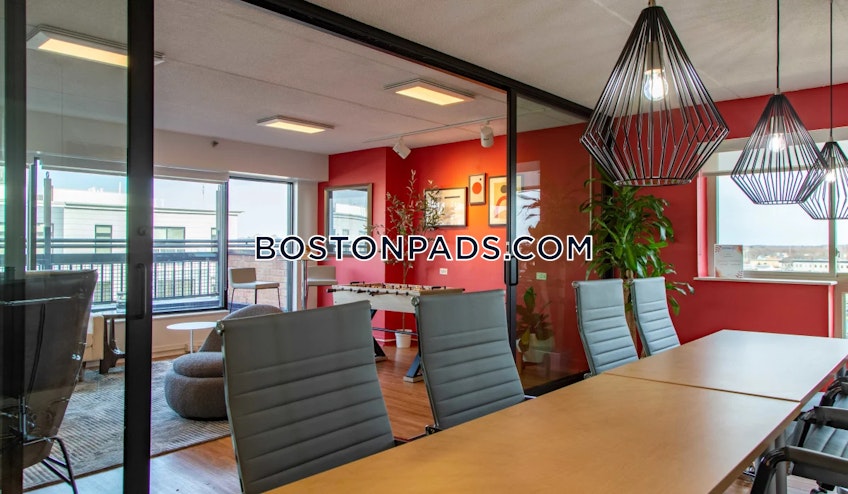 Beverly - $2,845+ /month