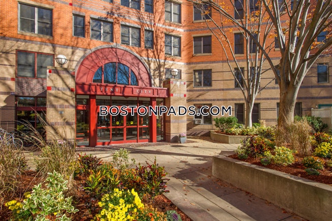 Boston - $3,800+ /mo