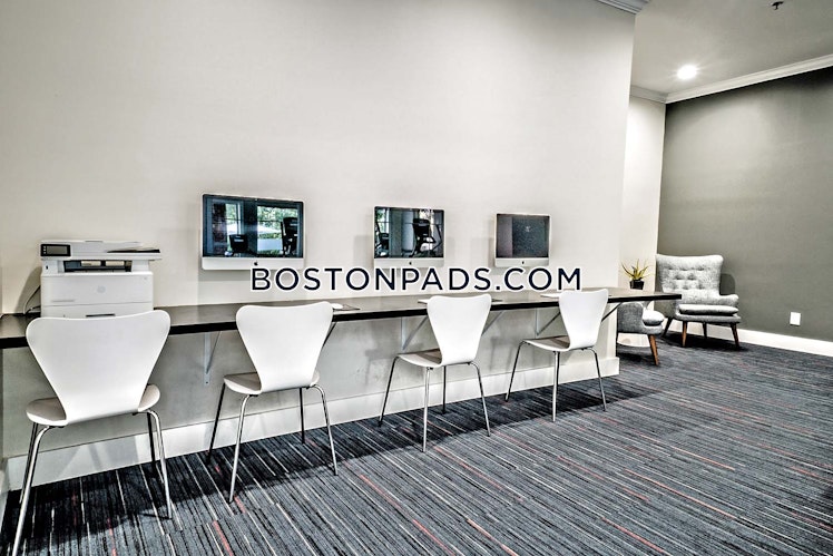 Hawthorne Way., Lawrence