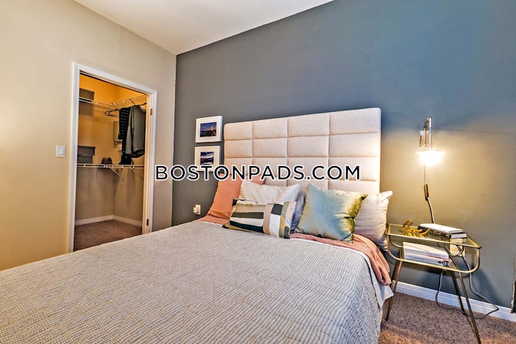 Hawthorne Way., Lawrence