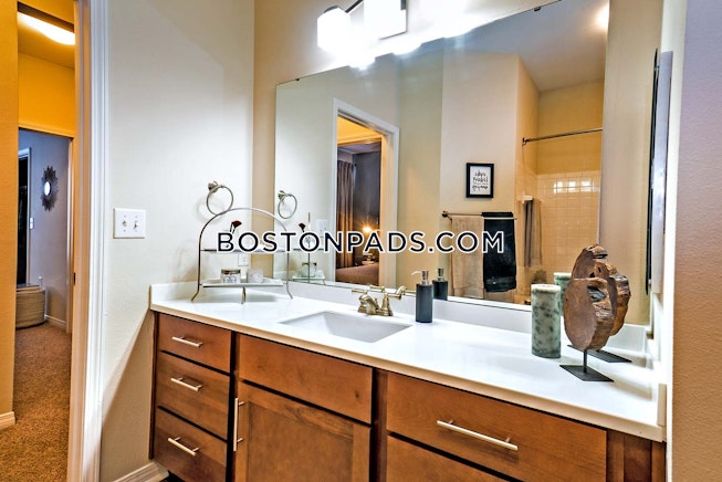 Lawrence - $3,190+ /mo