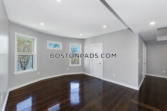 Boston - $3,400+ /mo