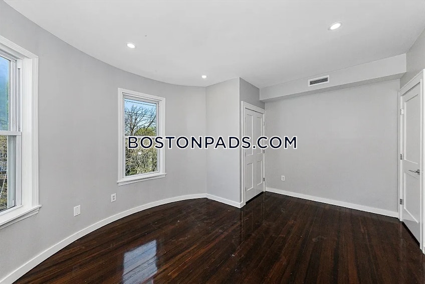 Boston - $3,400+ /month