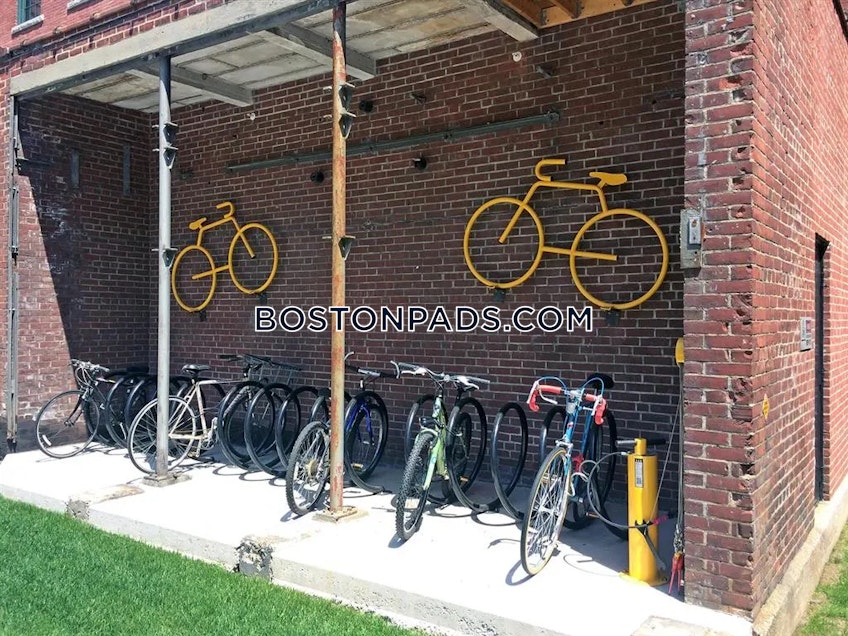 Worcester - $2,885+ /month