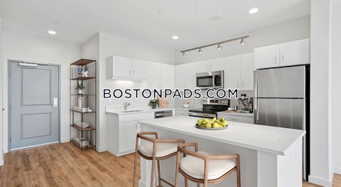 Rantoul St. Beverly photo 23