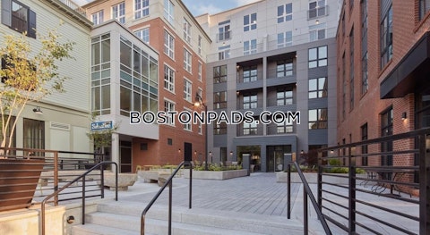 Rantoul St. Beverly photo 6