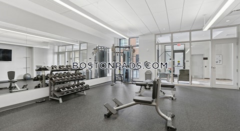 Rantoul St. Beverly photo 17