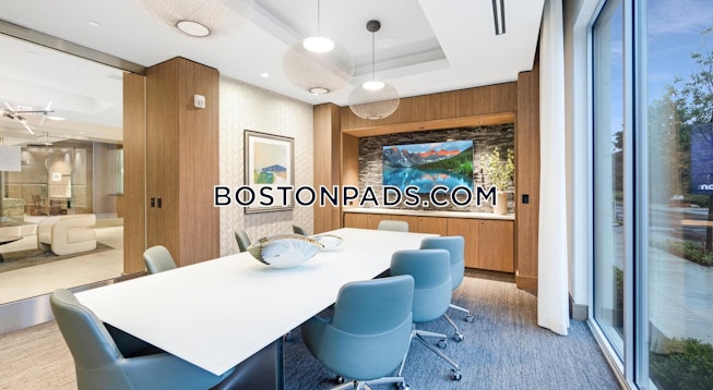 Wellesley - $17,059+ /mo